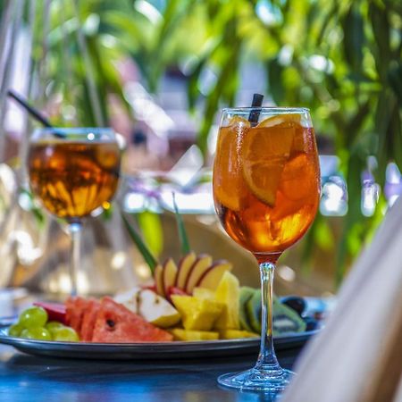 Session Hotel Рацкеве Экстерьер фото