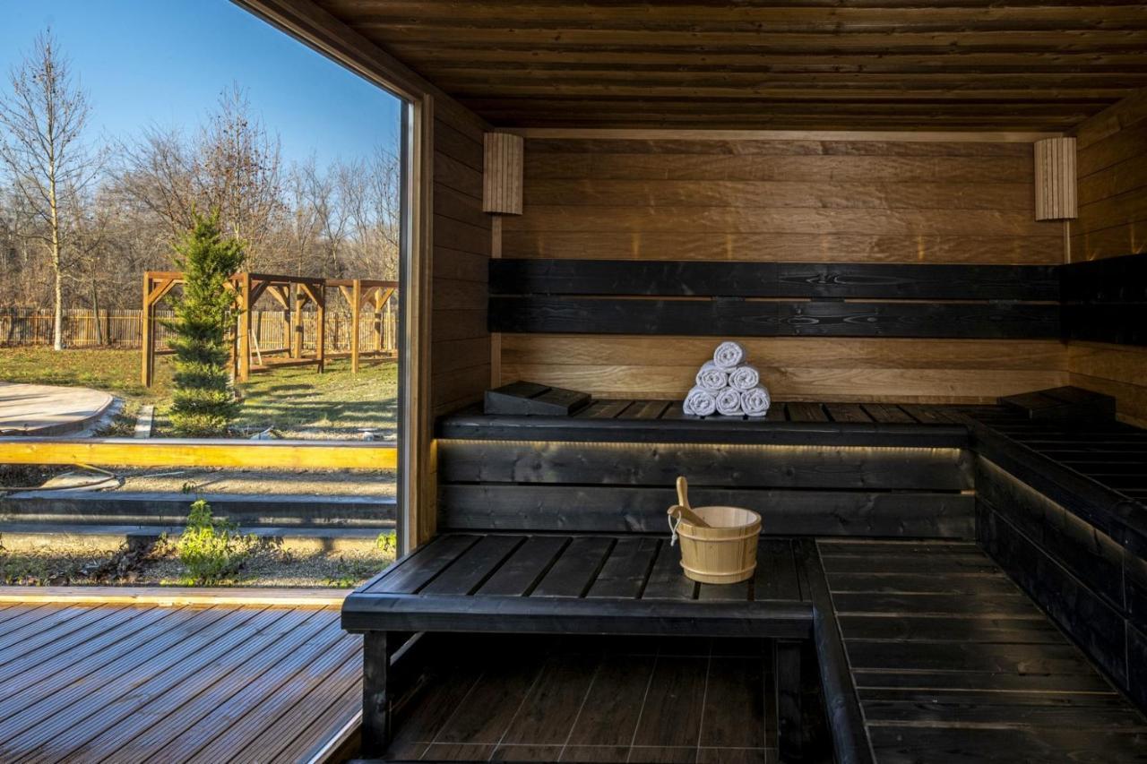 Session Hotel Рацкеве Экстерьер фото