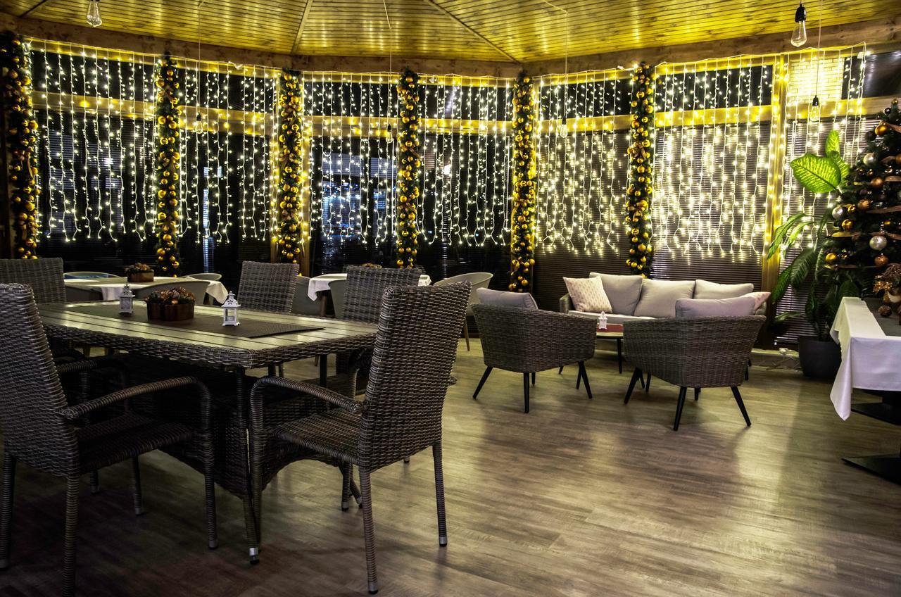 Session Hotel Рацкеве Экстерьер фото