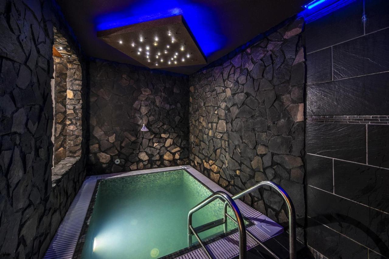 Session Hotel Рацкеве Экстерьер фото